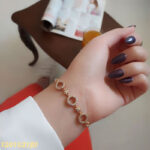 دستبند نگین دار